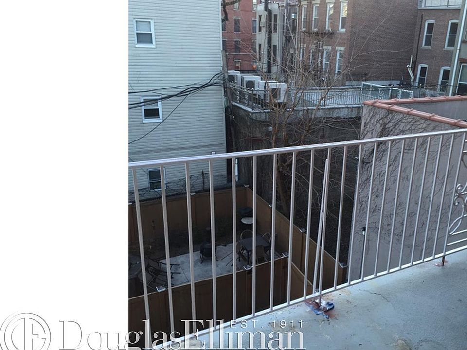 2nd image of 1012 47th Ave #3F