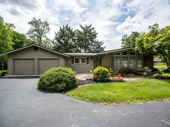 2267 E Navaho Dr, Vincennes, IN 47591