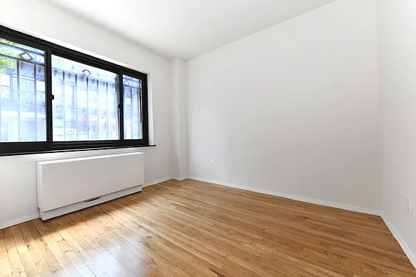 Rented by AZ REALTY NYC LLC | media 10