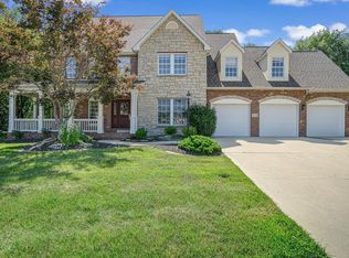 10 Wildwood Ct, Glen Carbon, IL 62034