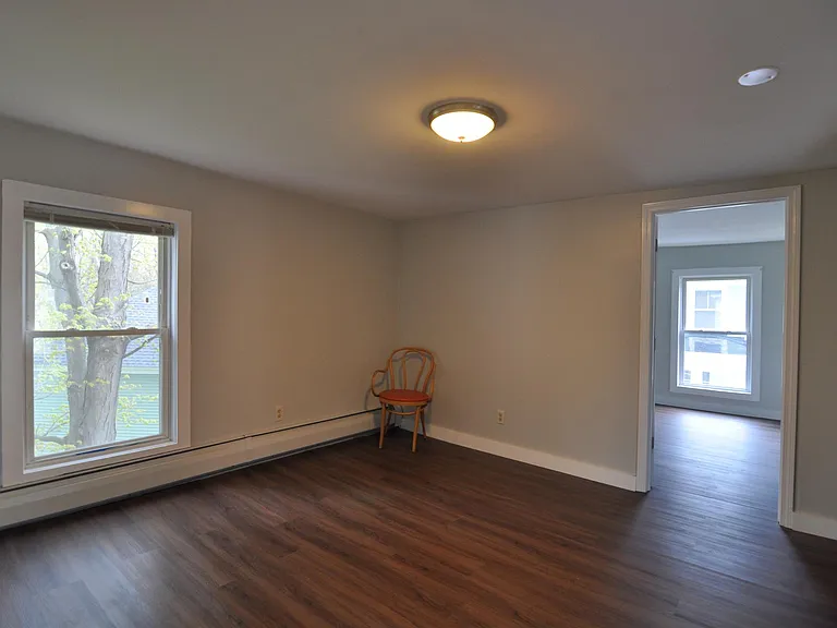 16 Railroad St #2 — Photo 11