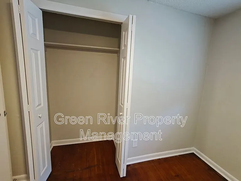 2138 W 17th St — Photo 23