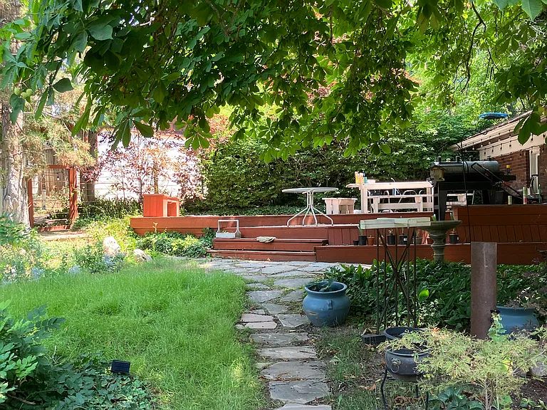 69 S University St — Photo 3