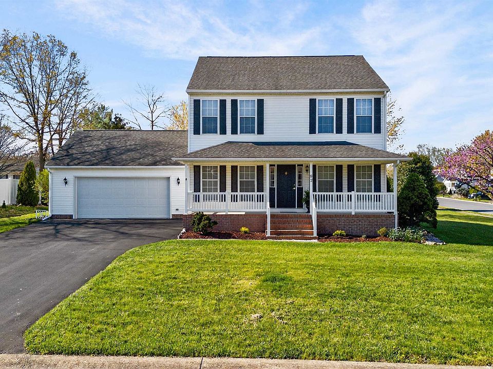 1st image of 97 Laurel Oak Ln