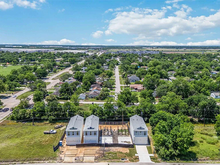 10608 Ashville Dr — Photo 49