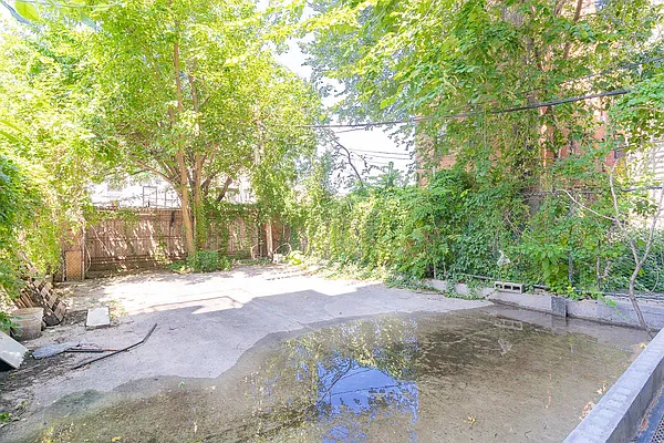 Rented by MySpaceNYC | media 8