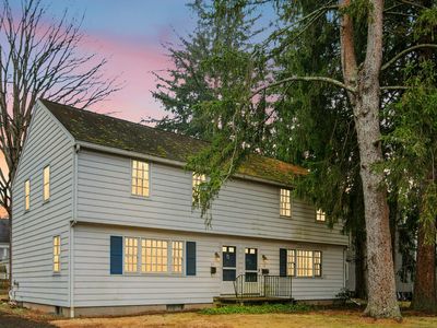 22 Old Stamford Rd, New Canaan, CT, 06840