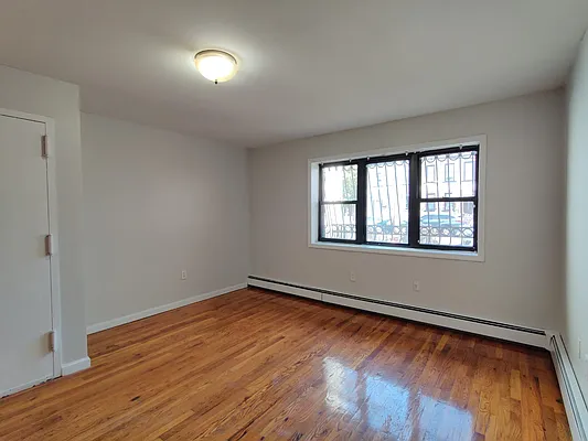 Rented by Signature Property Realty | media 7