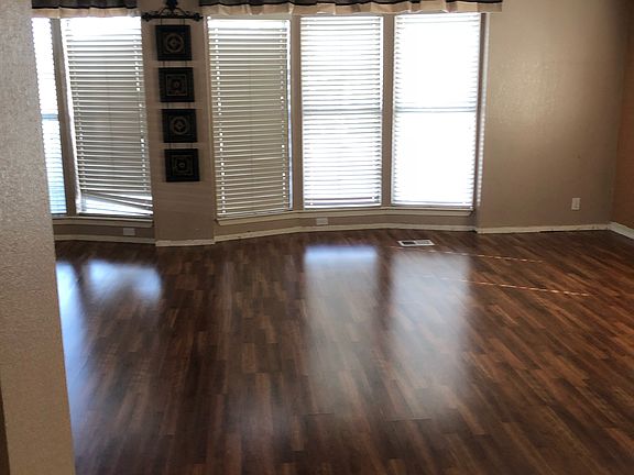 4th image of 400 Mona Ln Unit 19