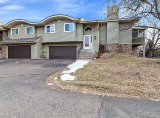 6840 Sherwood Rd, Woodbury, MN 55125
