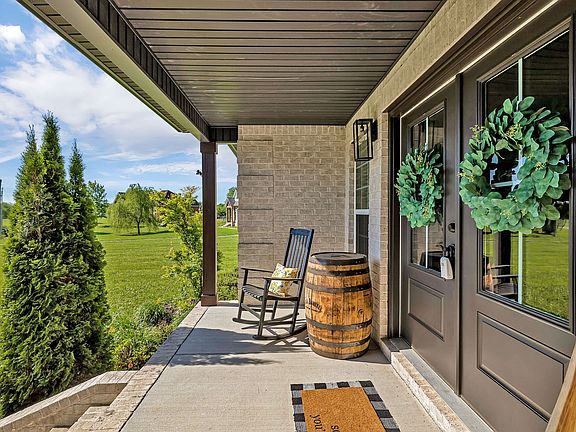 3rd image of 134 Patriot Cir