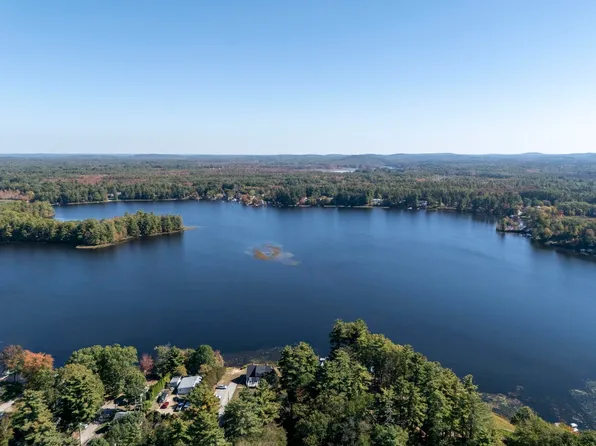 10 3Rd Street, Kingston, NH 03848