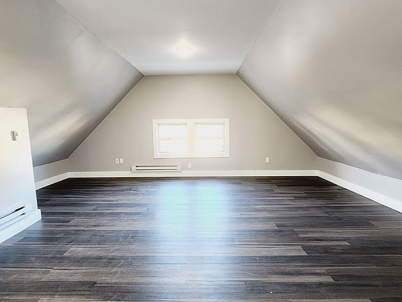 3rd image of 1058 Anna St APT 1