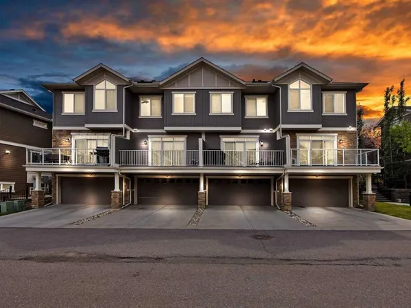 563 S Evanston Mnr NW, Calgary, AB T3P 0R8