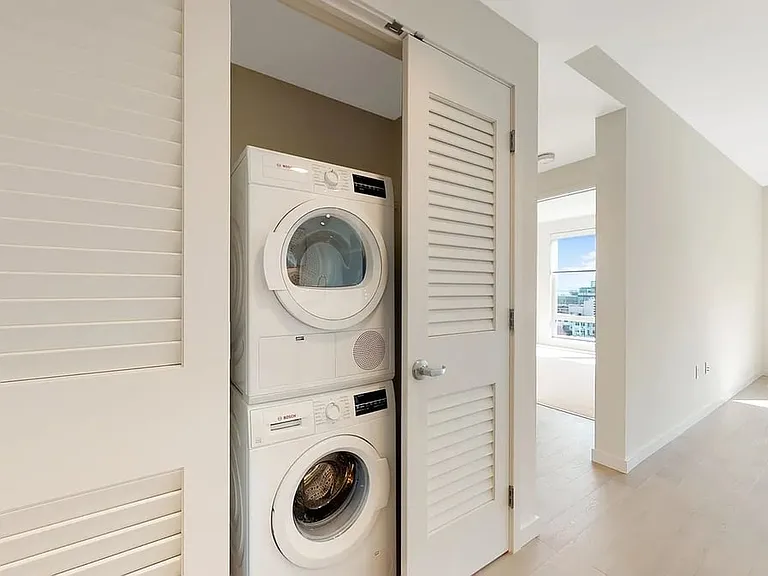 10 Kennedy Pl #209 — Photo 29