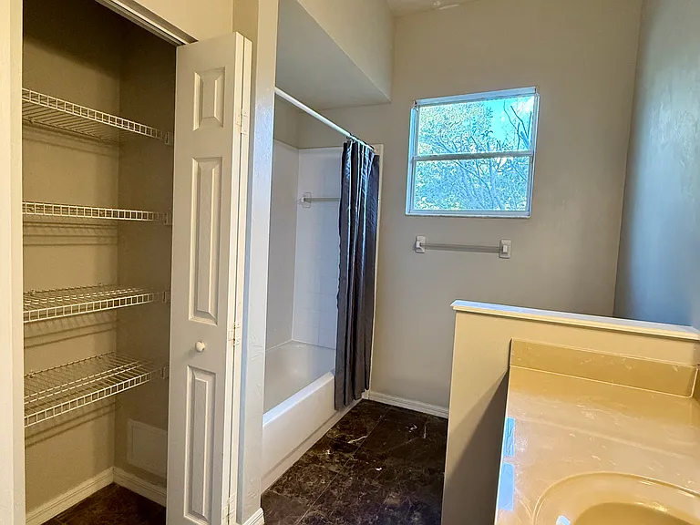 9905 NW 21st Ave — Photo 18