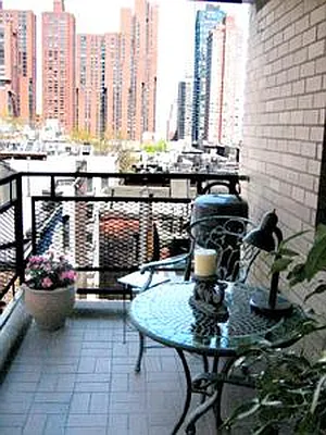 Sold by Corcoran | media 14