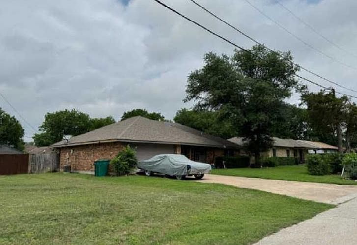 1st image of 710 Dogwood Dr
