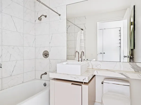 250 East 53rd Street image 15 of 20