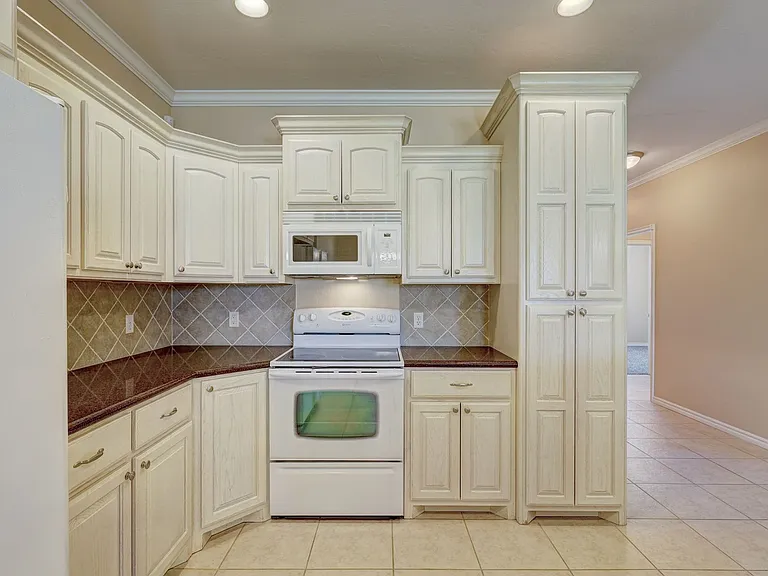11312 NW 121st Pl — Photo 10