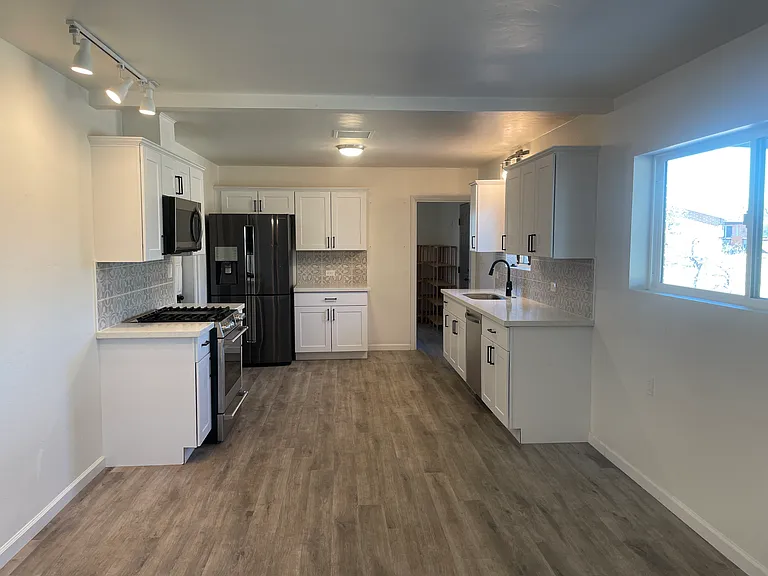7825 E Camino Perdido — Photo 7