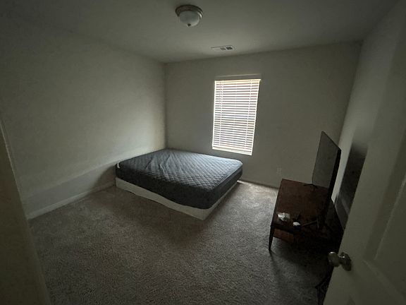 5th image of 3624 Silver Maple Ln #1