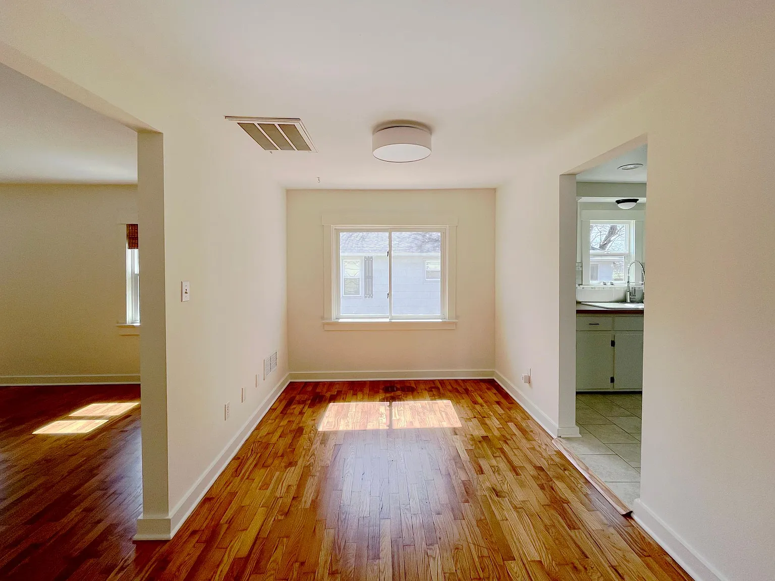 4742 Canterbury Rd — Photo 3