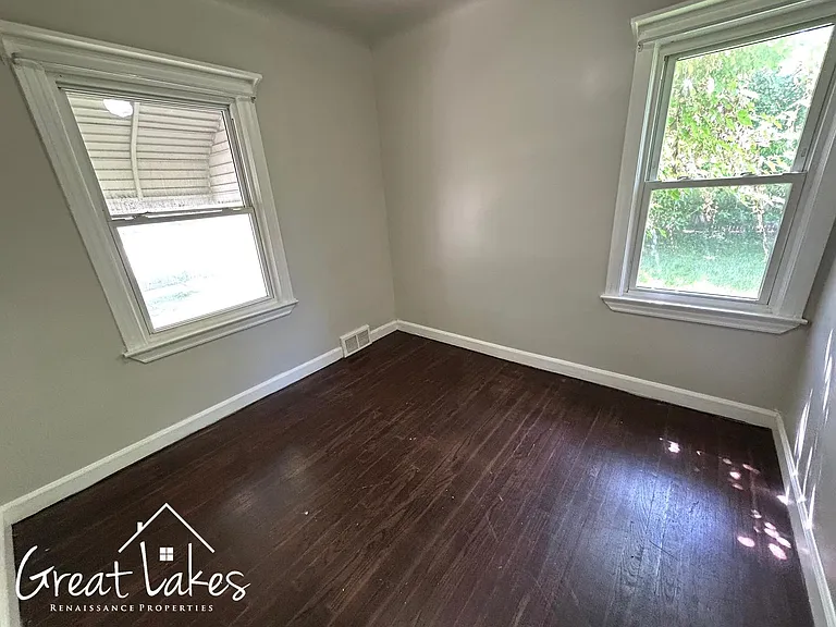 11493 Maxwell Ave — Photo 17