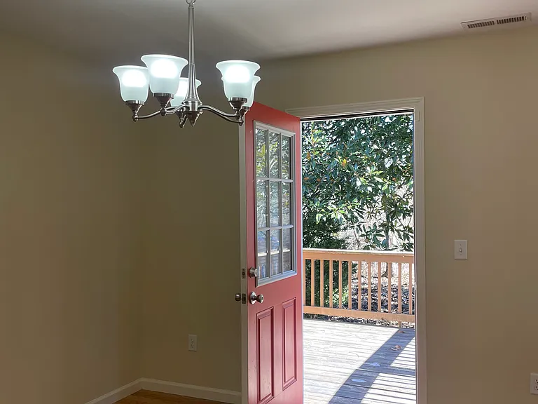 279 Rock Hill Rd — Photo 15