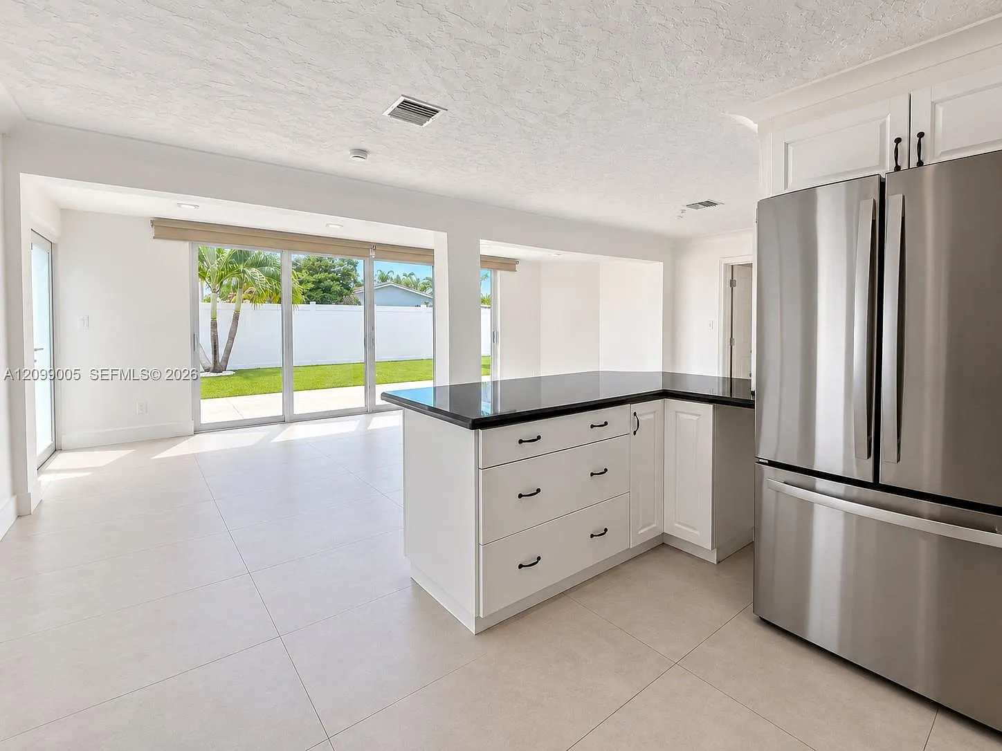 Pompano Isles Sec — Photo 3