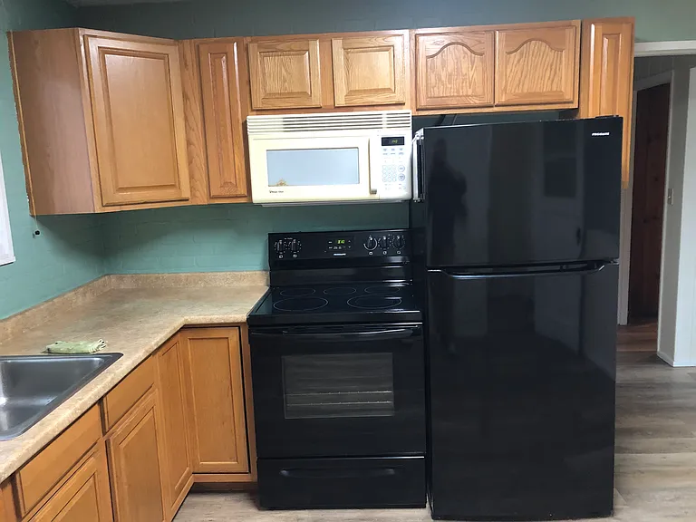 306 W Jefferson St — Photo 11