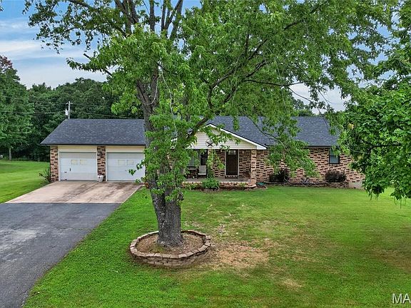 2nd image of 23301 Rainbow Ln