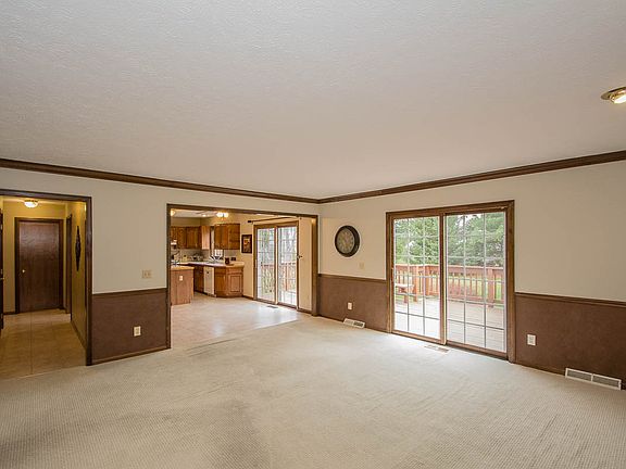 3rd image of 1188 Portsmouth Cir