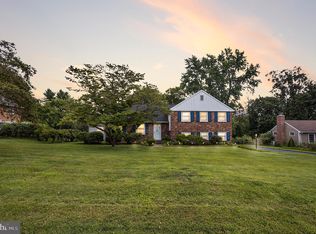 350 Red Coat Ln, Wayne, PA 19087