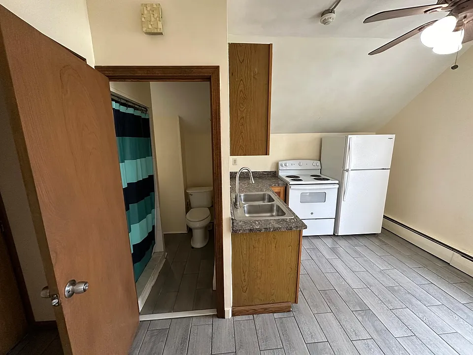 Bathroom/Kitchen