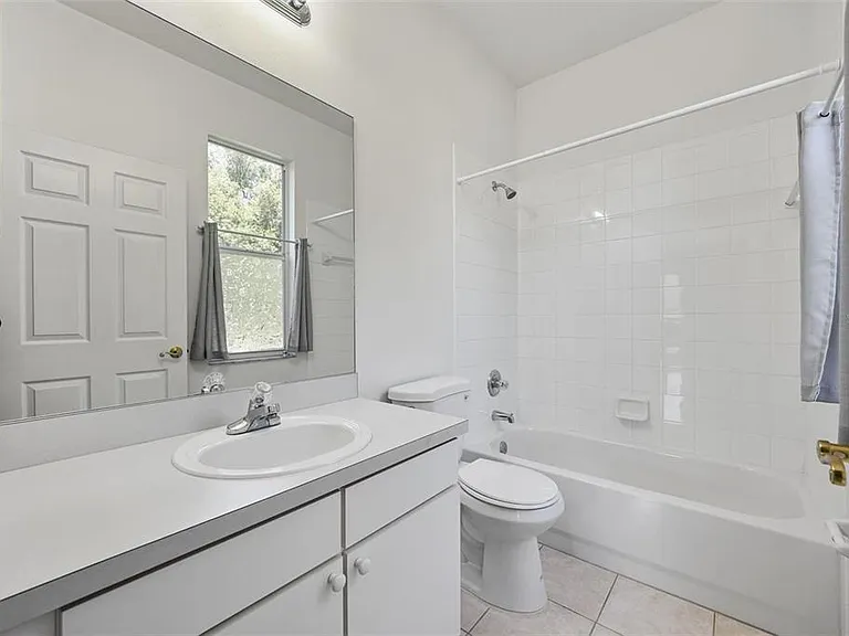 1452 Kensington Woods Dr — Photo 23