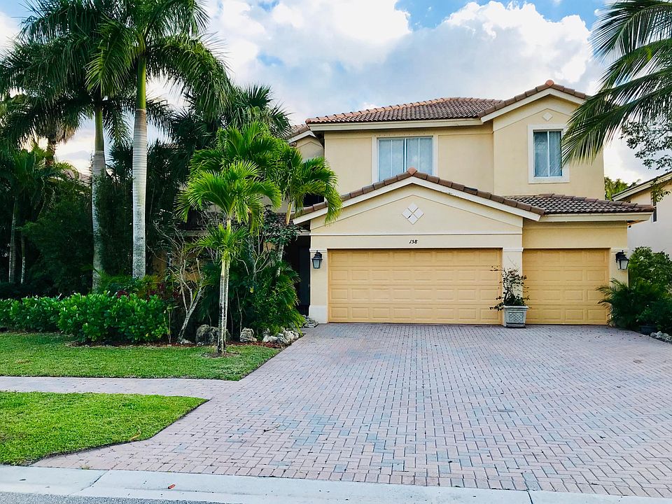Private entry and front porch