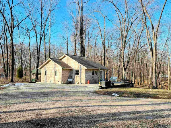 2072 E 300 S, Washington, IN 47501