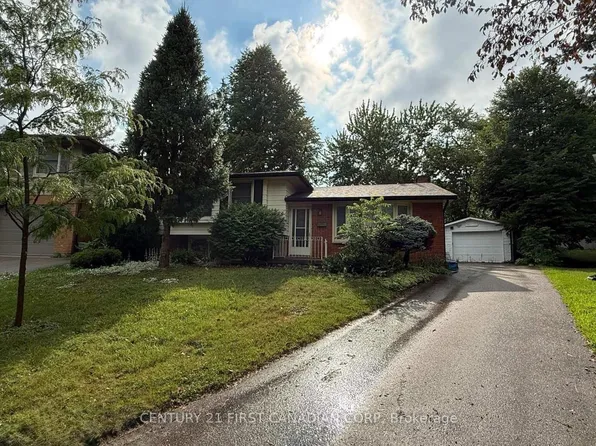 80 Rollscourt Pl, London, ON N6G 1M2