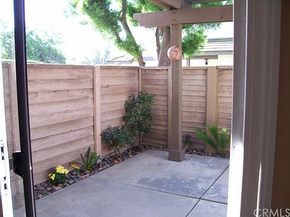 4th image of 4931 New Castle Ln #B