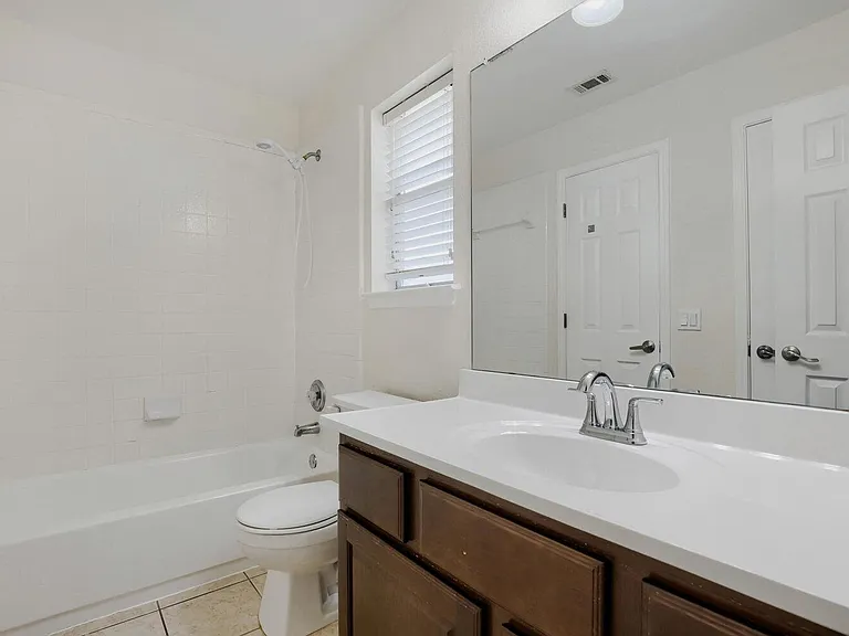 3817 Links Ln — Photo 23