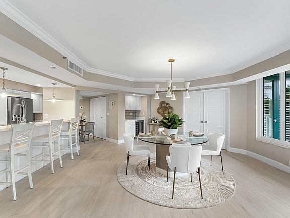 5th image of 100 SE 5th Avenue #404