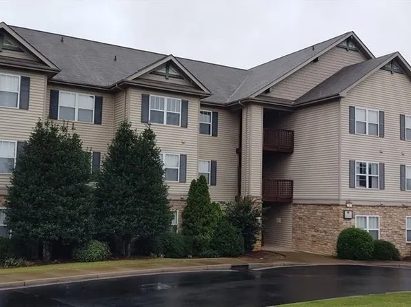 1413 Harts Ridge Dr, Seneca, SC 29678