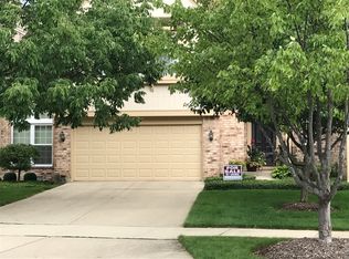 109 Versailles Ct, Bloomingdale, IL 60108