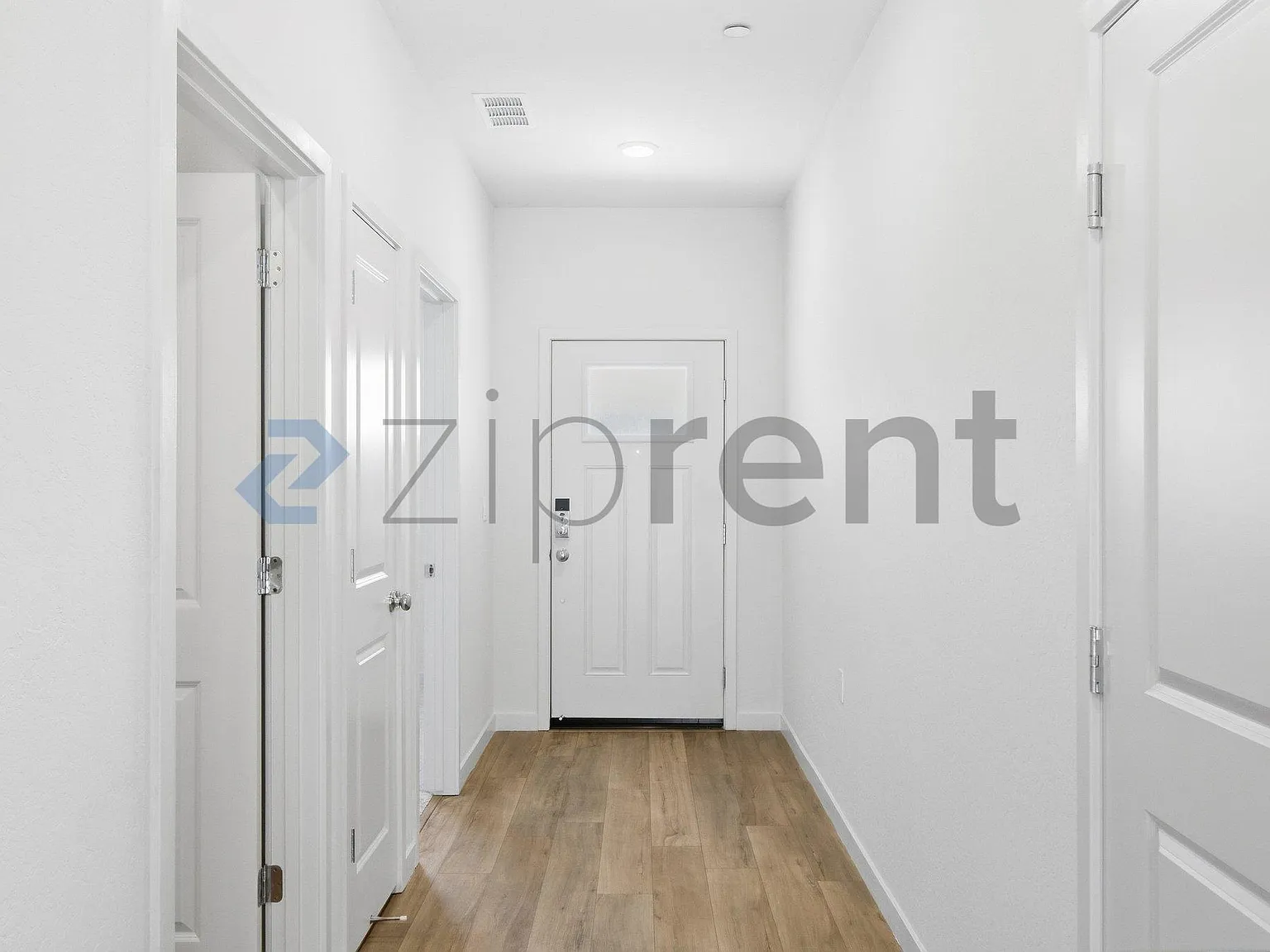 5 bed, 2287 sqft, $2,500 — Photo 4