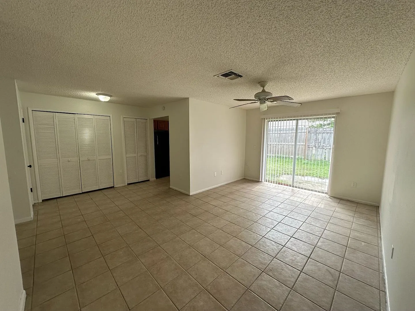 Charming 3 Bed 2 Bath duplex in the heart of Orlando — Photo 4