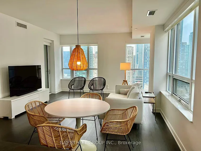 88 Scott St #2009 — Photo 10