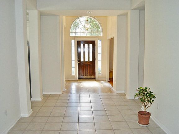 DRAMATIC EXTENTED ARCHED ENTRYWAY