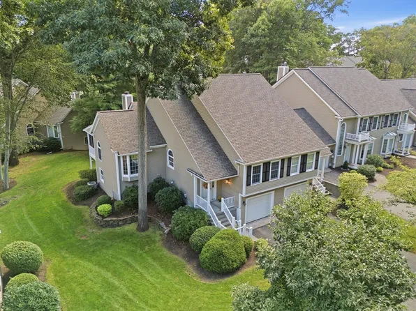 10 Windpath W Unit 10, West Springfield, MA 01089