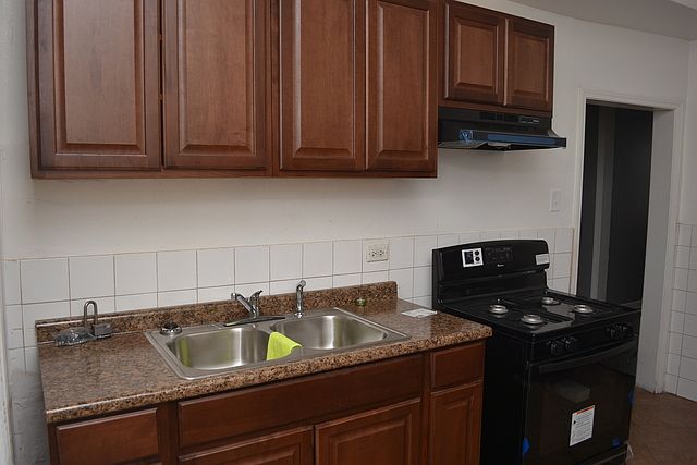 2nd image of 3342 W Ohio St #1